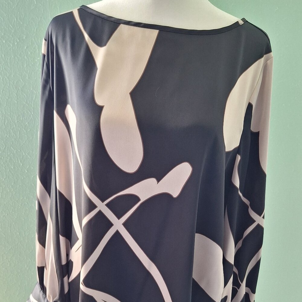 Black Label by Chico's Elegant Long Sleeved Blouse. Size 12